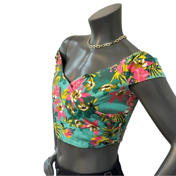 Floral Off-Shoulder Top - Picture 2 of 16